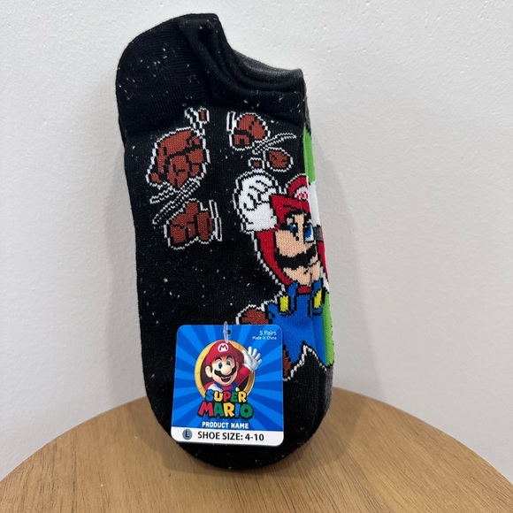 NWT Super Mario Ankle Socks 5 Pairs Mario, Yoshi, Bowser etc (L)Shoe Size 4-10 - Picture 1 of 12